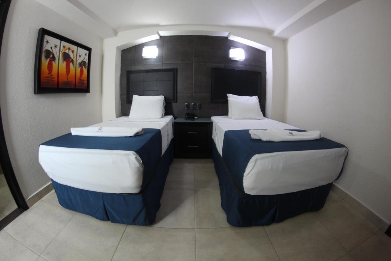 Hotel Portonovo Plaza Malecon Puerto Vallarta Extérieur photo